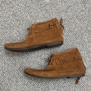 Minnetonka moccasins